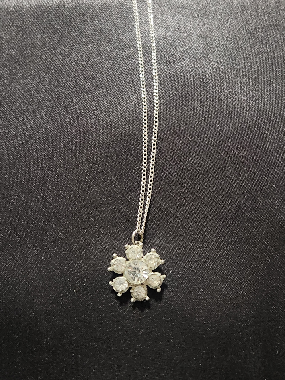 ​Vintage Sterling Silver Rhinestone Flower Pendant Necklace Sparkle Starburst 18